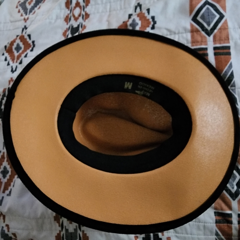 Hat - Picture 5 of 6